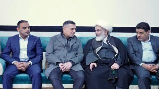 نائب محافظ البصرة الإداري ماهر العامري يشارك بتقديم واجب العزاء في وفاة شقيقة وكيل المرجعية بالزبير