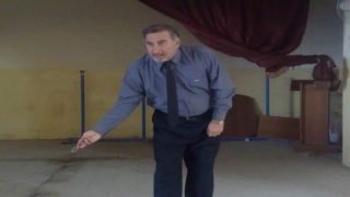 قراءة وذكريات في ((الانتقائية والخصوصية في فن المسرح))