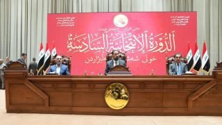 البرلمان يستضيف وزيري الدفاع والداخلية وقادة الأجهزة الأمنية لمتابعة جاهزية الحدود مع سوريا وتحذيرات من محاولات زعزعة أمن العراق