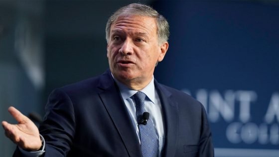 وزير الخارجية الأمريكي السابق “مايك بومبيو”: النظام الإيراني لا يمكن إصلاحه وإصلاحه يتم بطريقة واحدة هي “إسقاطه”.