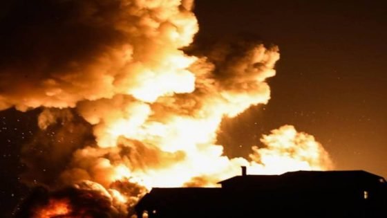 وول ستريت جورنال: ترامب تلقى أيضاً إحاطة بشأن هجوم أقل نطاقاً يشمل ضربات على مواقع رمزية للنظام الإيراني.