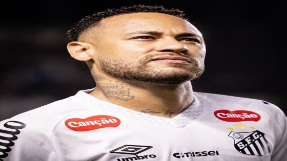 نيمار : لا أعرف ماذا سيحدث من الآن فصاعدًا ولا أعرف ما الذي سيحدث العام القادم قد يأتي شهر ديسمبر وا وأقرر الاعتزال سنرى ما الذي سيقرره قلبي أنا أعيش يومًا بيوم .