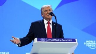 نيويورك تايمز عن مستشارين لترمب: الرئيس يميل لشن ضربة خلال أيام لإظهار ضرورة تخلي إيران عن صنع سلاح نووي