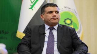 المتحدث باسم كتلة بدر النيابية “حامد الموسوي”: – هناك “علاقات” بين بعض الفصائل المسلحة والسفارة الامريكية.