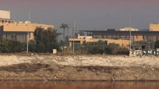 مسؤول أمني عراقي: إغلاق تام للسفارة الأمريكية في المنطقة الخضراء وسط بغداد.