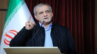 الرئيس الإيراني “مسعود بزشكيان”: – إذا استخدمت أراضي أي دولة لمهاجمة أرضنا والاعتداء علينا سنكون مضطرين للرد على هذا الهجوم.