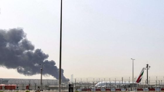 وسائل اعلام: اندلاع حريق كبير في مطار دبي