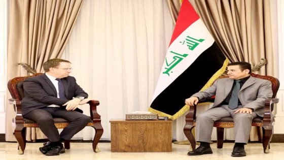 خلال لقاءه مستشار الامن القومي… السفير الفرنسي لدى العراق أكد: – ان بلاده ليست جزءاً من الحرب الدائرة في المنطقة – أن فرنسا تعمل مع الشركاء الدوليين وتتواصل مع جميع الأطراف المعنية لمنع اتساع الحرب