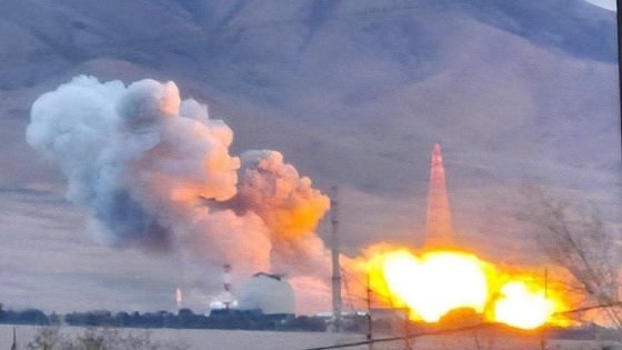 في ثاني تصعيد من هذا النوع خلال الحرب.. الجيش الاسرائيلي يستهدف مفاعل آراك للماء الثقيل في موقعين في مدينة آراك ومدينة خنداب.