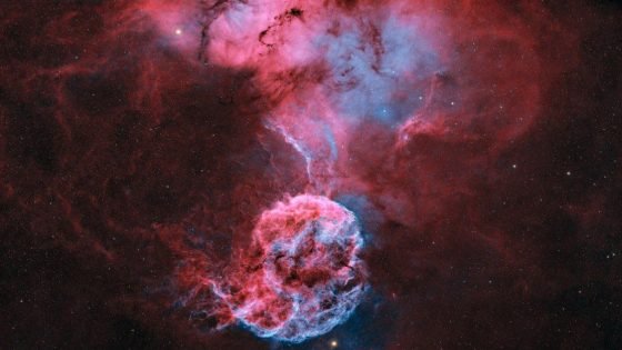 مرصد الختم الفلكي يتمكن من التقاط صورة مذهلة لسديم يُعرف باسم “سديم قنديل البحر”، وسُمّي بهذا الاسم بسبب شكله الذي يشبه قنديل البحر