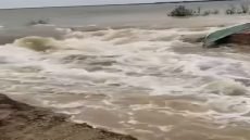 شهدت مناطق الأهوار في محافظة ميسان قبل قليل انهيار سدة ترابية