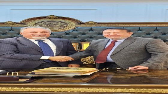 التكريم المستحق ليس خبرا او شهادة تعلق على الجدران …. 