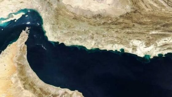 مسؤولون ايرانيون: مضيق هرمز يشكل نقطة خلاف رئيسية في المفاوضات