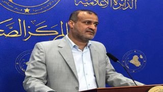 “كاظم الصيادي” يفتح النار على هيبت الحلبوسي بسبب قانون التجنيد الإلزامي: انت حافي وفلس ماعندك منين تجيب 6 تريليون سنوياً مصاريف للجنود