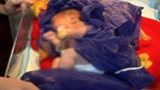 العثور على طفلة حديثة الولادة مرمية قرب أحد المساجد في محافظة كركوك