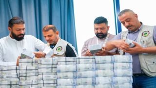 رئيس الوزراء “علي الزيدي” يوجه بمنح هدية مالية نقدية للحجاج العراقيين لتقليل كلفة الحج.