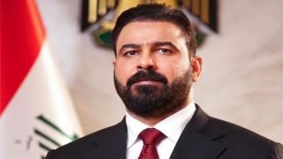 مقالات صحفية ( 21 ) شكرا علي الزيدي. نعم سيدي المحترم .. وعدت ونفذت الخطوة الاولى .. شكرا رئيس الوزراء دولة علي الزيدي ،،،وقد اشرت في مقالي يوم امس تحت عنوان ( مقالات صحفية 20.. لا تتأخر بمعاقبة الفاسدين ) شكرا لكم لقد منحت شعبك الثقة المفقودة في زمنٍ كثرت فيه الوعود وقلّت فيه الأفعال، يصبح الوفاء بالالتزام حدثًا يستحق التقدير. لذلك أرفع لك قبعتي، سيد علي الزيدي، لأنك وعدت ونفذت، وأثبتَّ أن العمل الجاد يمكن أن يسبق الشعارات.. ومع أن الفعل الحقيقي لا يقاس بالبدايات وحدها، بل بالاستمرار. فما زال الطريق طويلًا، والتحديات كبيرة، والناس تنتظر إصلاحات أوسع تمس حياتها اليومية، وسقوط ( حيتان اكبر ) وترسيخ مبادئ العدالة الاجتماعية والاخلاق ا