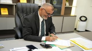  لجنة سكن موظفي ديوان محافظة البصرة تنظم محضراً بأسماء المستحقين المتبقين تمهيداً لرفعه إلى المحافظ