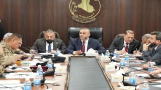 استضفنا برئاستنا في لجنة الأمن والدفاع النيابية الكادر المتقدم في وزارة الدفاع، لمناقشة مشروع تعديل قانون الخدمة والتقاعد العسكري رقم (3) لسنة 2010، وبحث أبرز الملاحظات والمقترحات المتعلقة بمواده، بما يسهم في تطوير التشريع وضمان حقوق منتسبي القوات المسلحة، وبما ينسجم مع متطلبات المؤسسة العسكرية والمصلحة العامة.