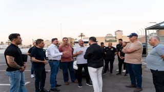 بعون الله تم توفير سياره سياحيه لنقل اعضاء النادي النافذه هوياتهم لسنة ٢٠٢٦ من الباركنك الذكي الى النادي والذي يبعد مسافة ٣٢٥ م وسيكون انطلاق هذه العجله كل ٣٠ دقيقه من الساعه ٧ مساءا ولغاية الساعه ١ بعد منتصف الليل إدارة نادي الصيد