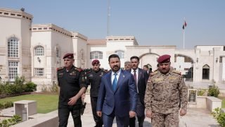 القائد العام للقوات المسلحة علي الزيدي يزور جهاز مكافحة الإرهاب ويتفقد جاهزيته التسليحية والقتالية