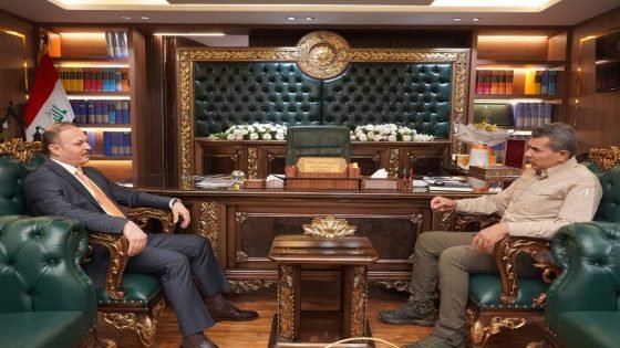 الفريق سعد معن يزور مركز التميز في مستشارية الأمن القومي ويبحث سبل التعاون المشترك