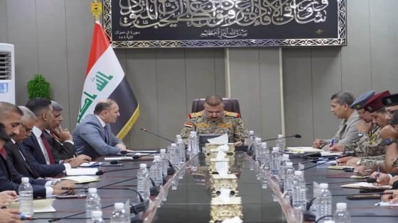 برعاية الفريق أول الركن عبد الأمير الشمري، مدير مكتب القائد العام للقوات المسلحة، عقدت الخلية النفسية الاستراتيجية اجتماعها الدوري بحضور الفريق الدكتور سعد معن وعدد من المسؤولين الأمنيين والإعلاميين.الاجتماع ناقش تعزيز الجهد الإعلامي الوطني