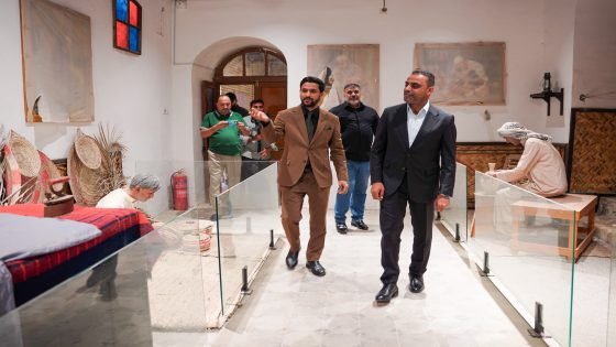 تنفيذا لتوجيهات محافظ البصرة أسعد العيداني زار نائب المحافظ الإداري ماهر إبراهيم العامري مفتشية آثار وتراث البصرة للاطلاع على احتياجاتها