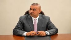 ​بعيداً عن صخب الإعلام.. كيف يعيد علي أنهير السراي تعريف الدور النيابي؟