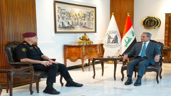فائق زيدان يبحث مع الفريق الركن زيد حوشي التنسيق المشترك بين القضاء وجهاز مكافحة الإرهاب
