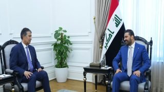 رئيس الوزراء يشيد بالدور الوطني لشبكة الإعلام العراقي وجهود كريم حمادي في قيادة مسيرة التطوير المهني