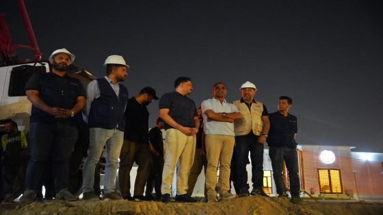 العامري يدعو البصريين إلى عدم الالتفات للأصوات المشككة بمشاريع التحلية ويؤكد استمرار العمل رغم غياب التخصيصات المالية