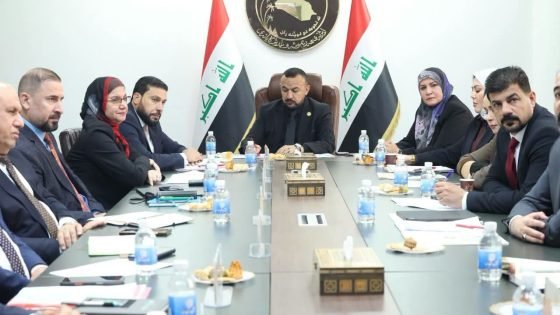 محافظ ميسان حبيب ظاهر الفرطوسي يبحث مع لجنة الأقاليم والمحافظات النيابية ملف التلوث البيئي والمائي في المحافظة.